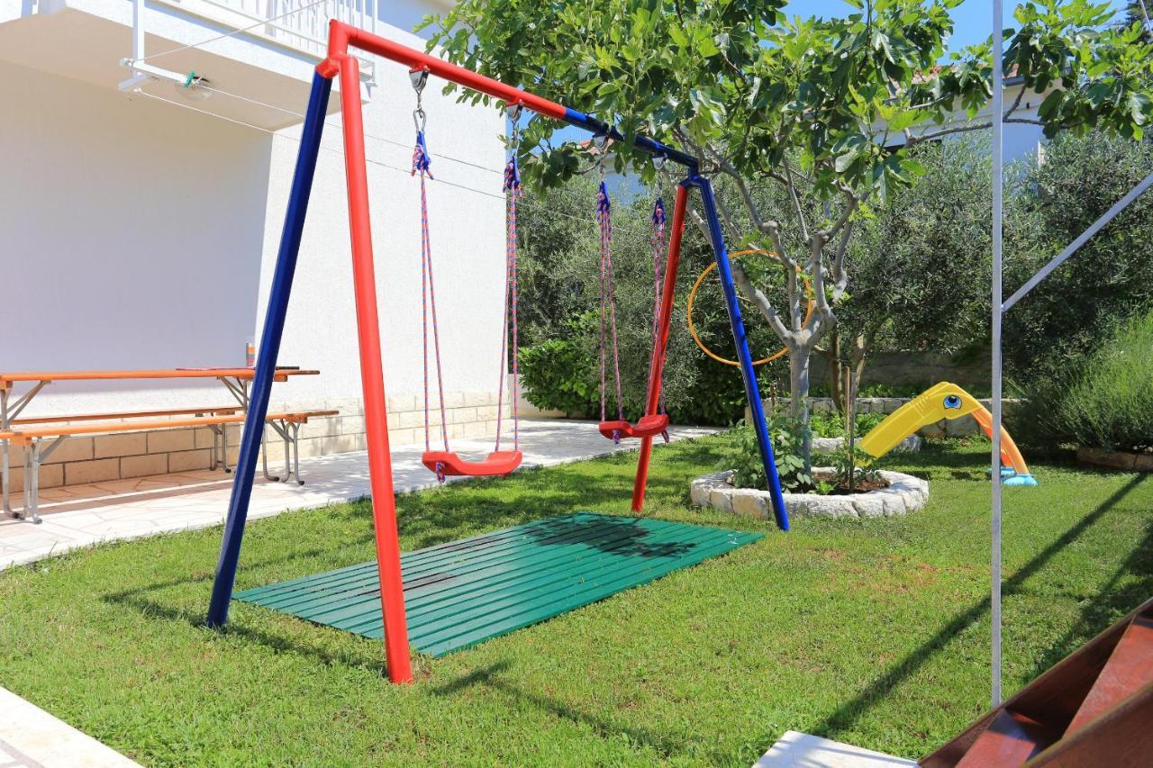 Family Friendly Seaside Apartments Razanj, Rogoznica - 10373 Eksteriør bilde