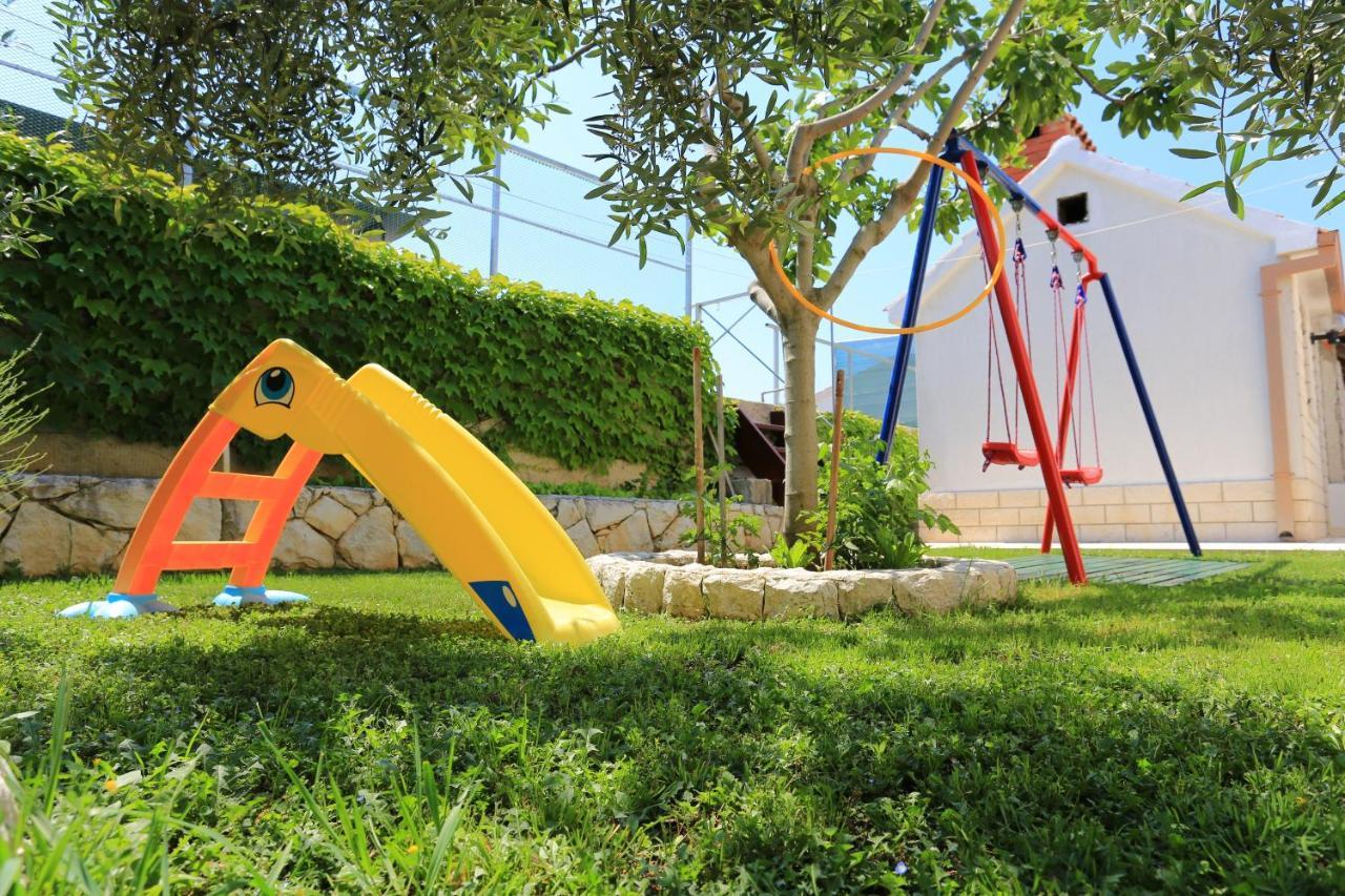 Family Friendly Seaside Apartments Razanj, Rogoznica - 10373 Eksteriør bilde
