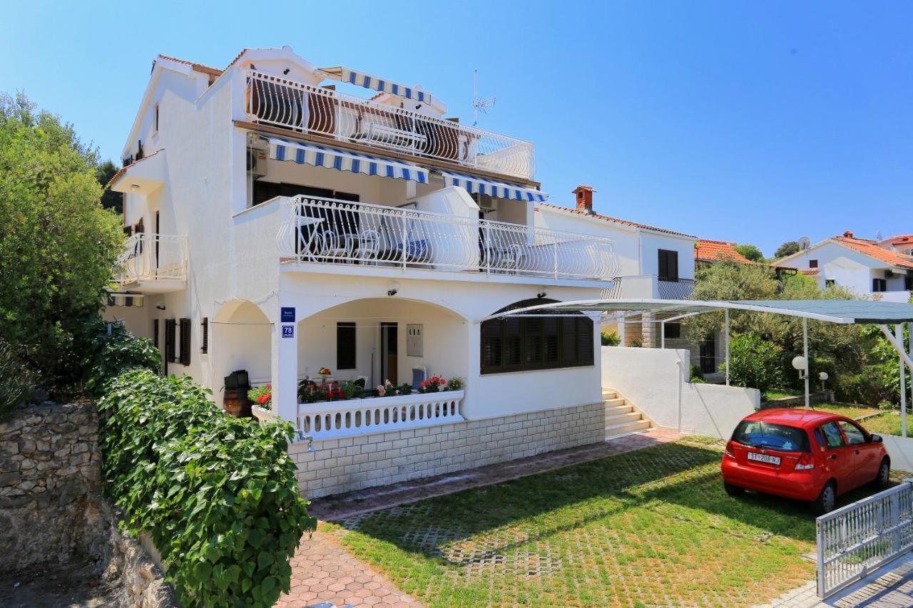 Family Friendly Seaside Apartments Razanj, Rogoznica - 10373 Eksteriør bilde