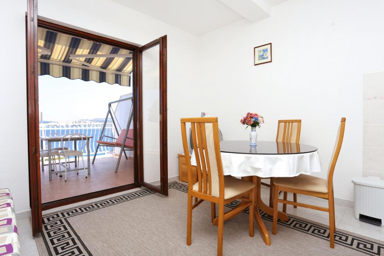 Family Friendly Seaside Apartments Razanj, Rogoznica - 10373 Eksteriør bilde