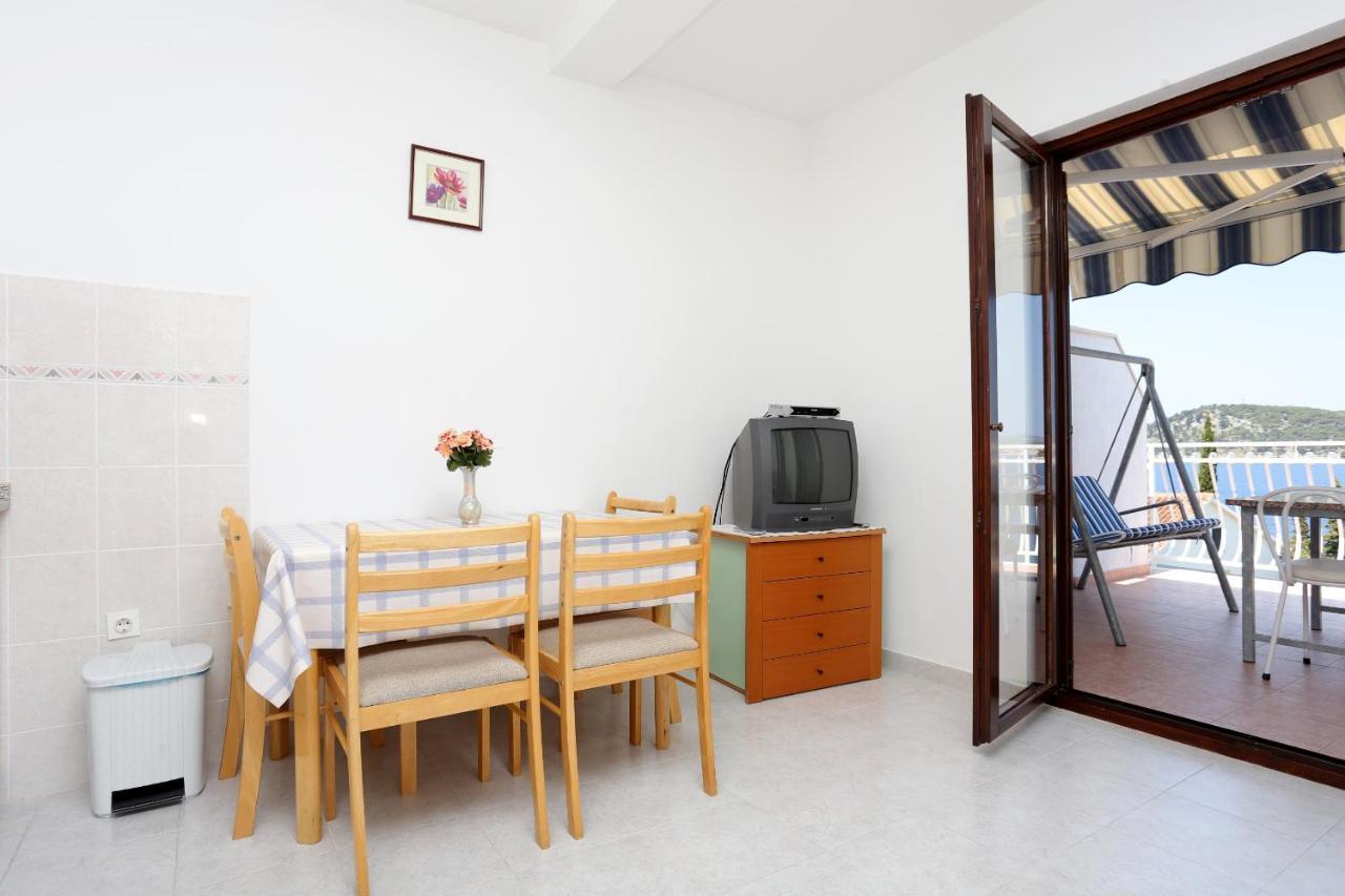 Family Friendly Seaside Apartments Razanj, Rogoznica - 10373 Eksteriør bilde