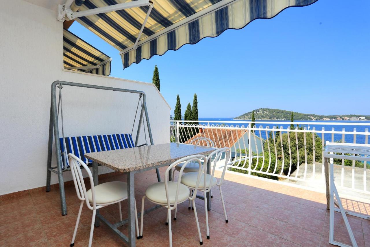 Family Friendly Seaside Apartments Razanj, Rogoznica - 10373 Eksteriør bilde